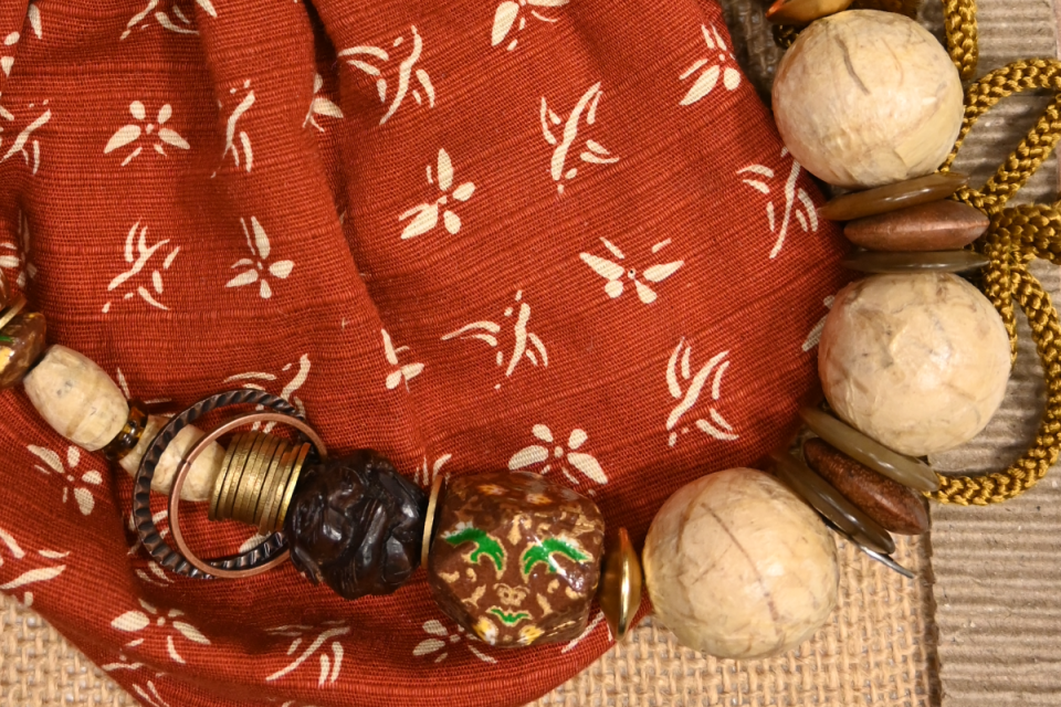 washi necklace detail